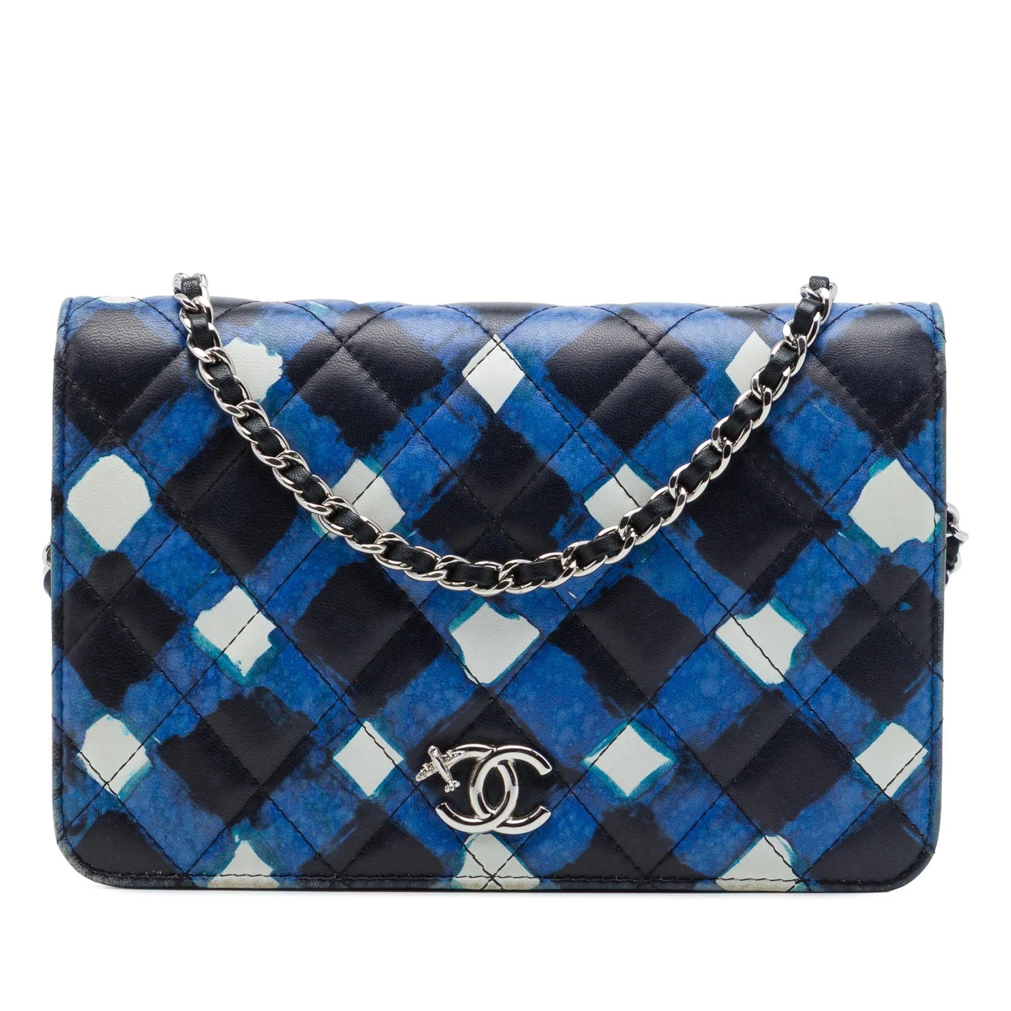 Wallet On Chain leather crossbody bag