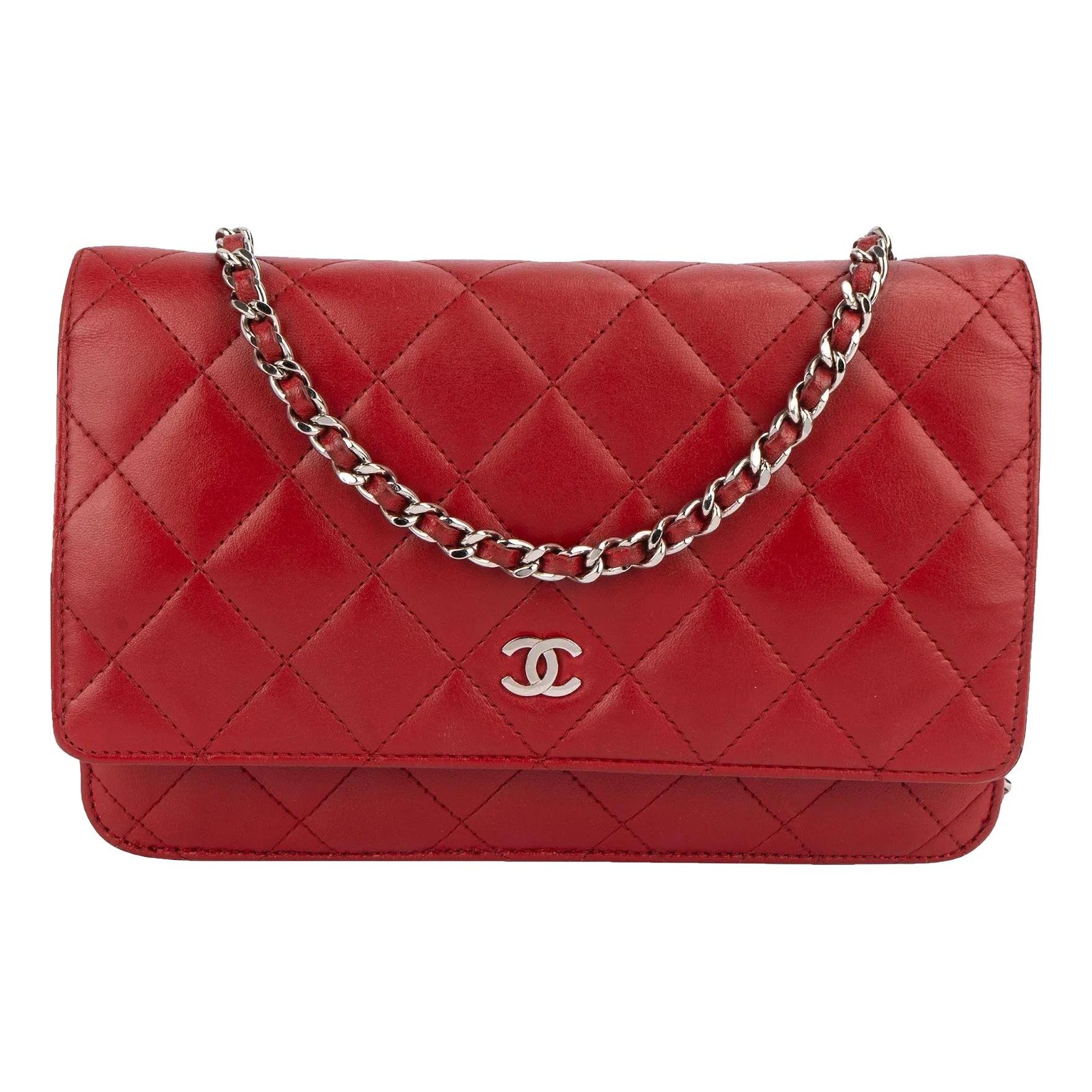 Wallet On Chain leather crossbody bag