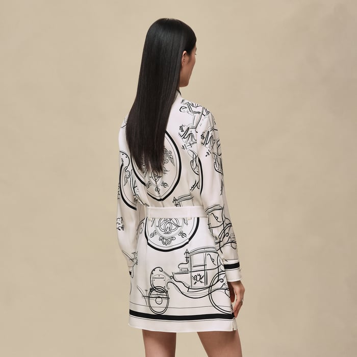 Blanc Nacre "Ex-libris a Main Levee" Buttoned Miniskirt
