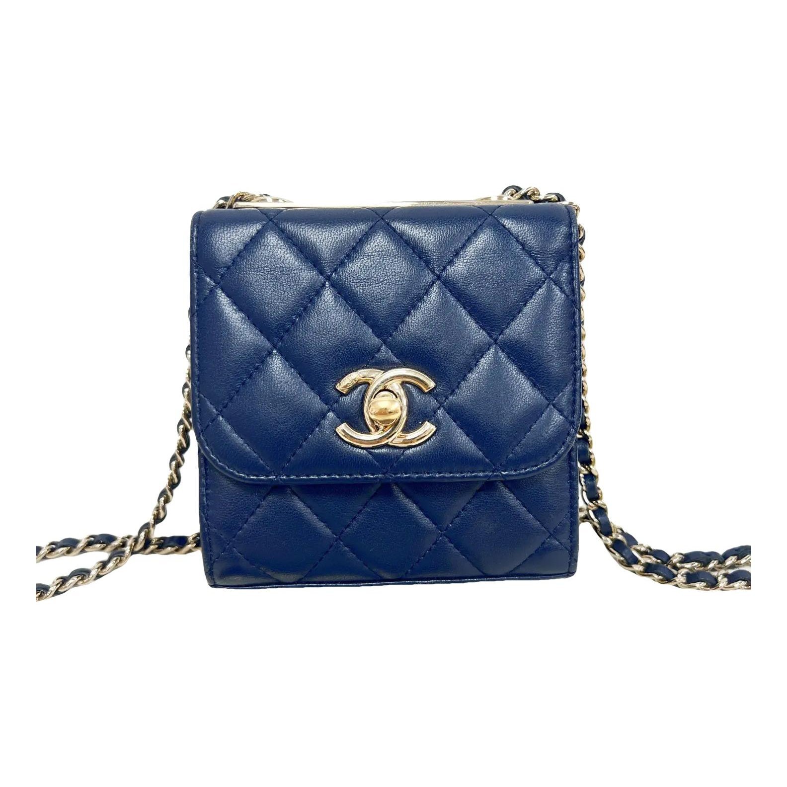 Trendy CC leather handbag