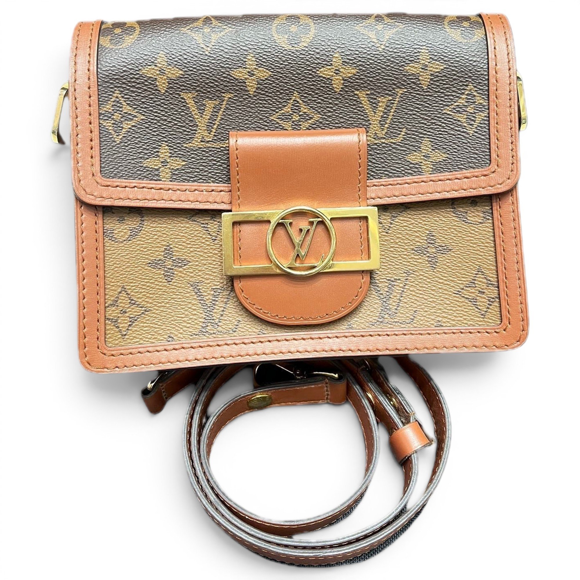 Dauphine leather handbag
