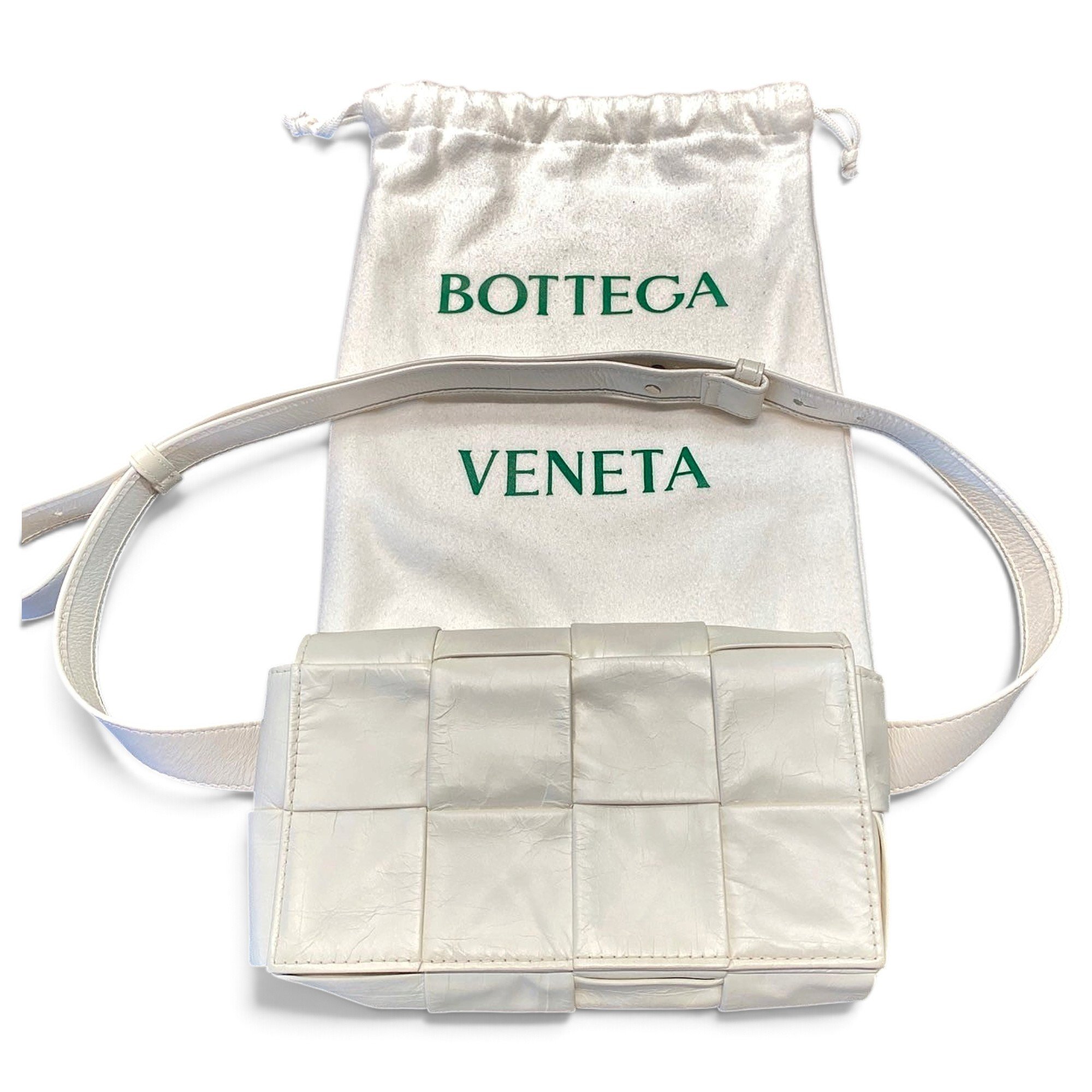 Cassette leather handbag