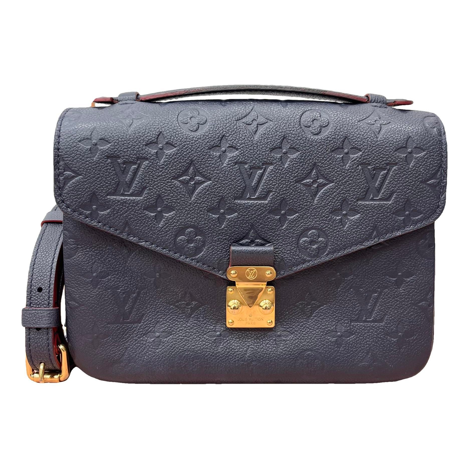 Metis leather handbag