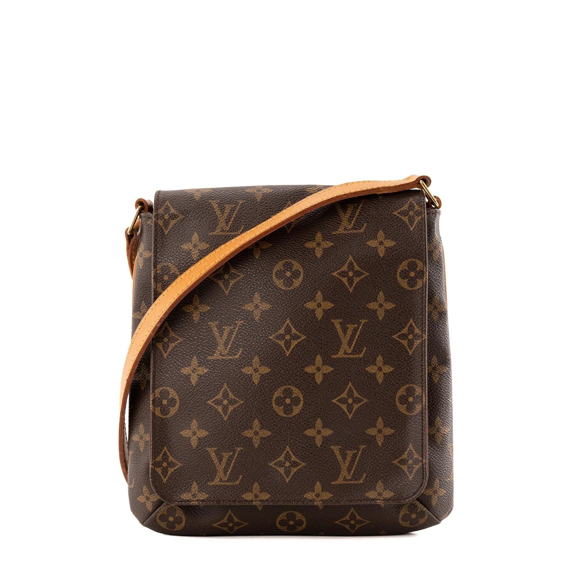 Musette leather bag