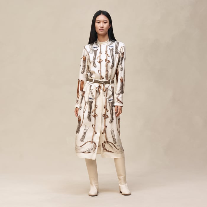 Beige Parchemin "A Propos De Bottes" Shirt