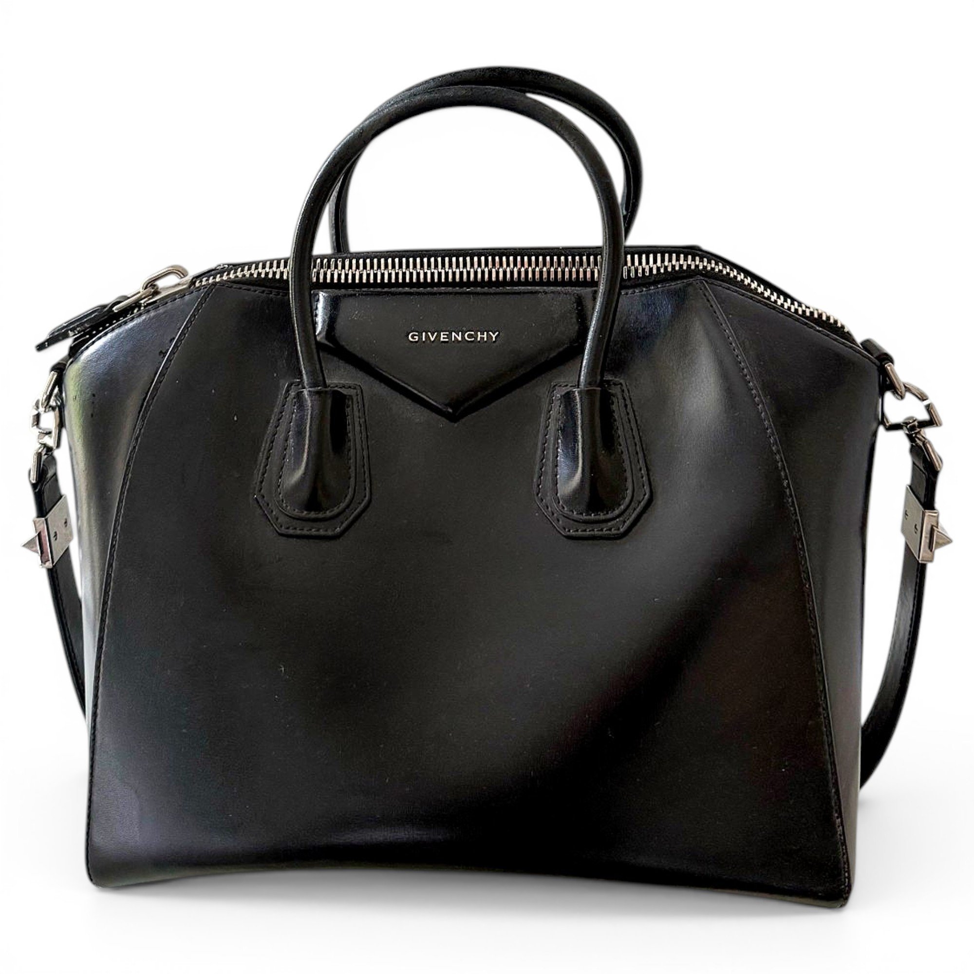 Antigona leather handbag