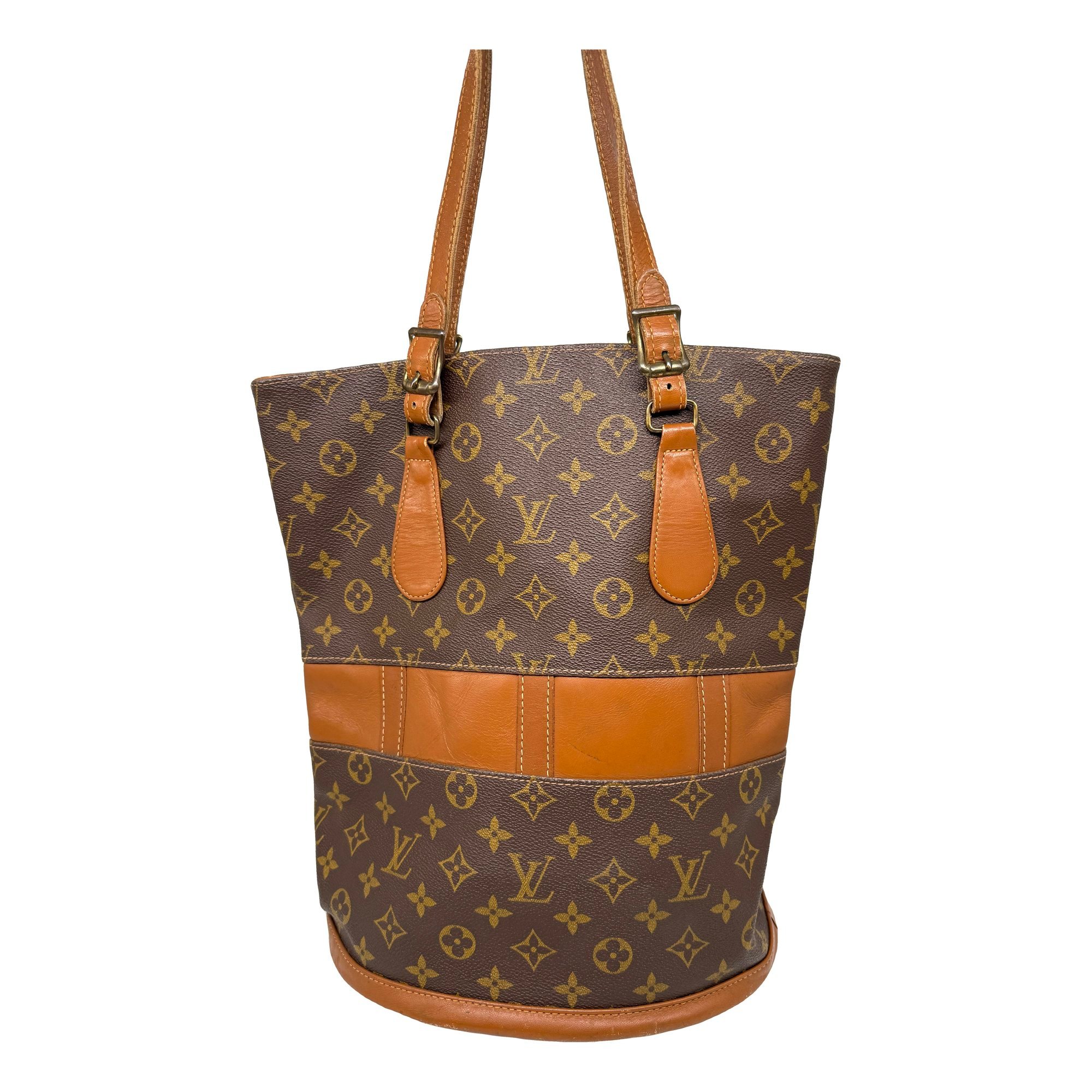 Louis Vuitton Bucket leather handbag