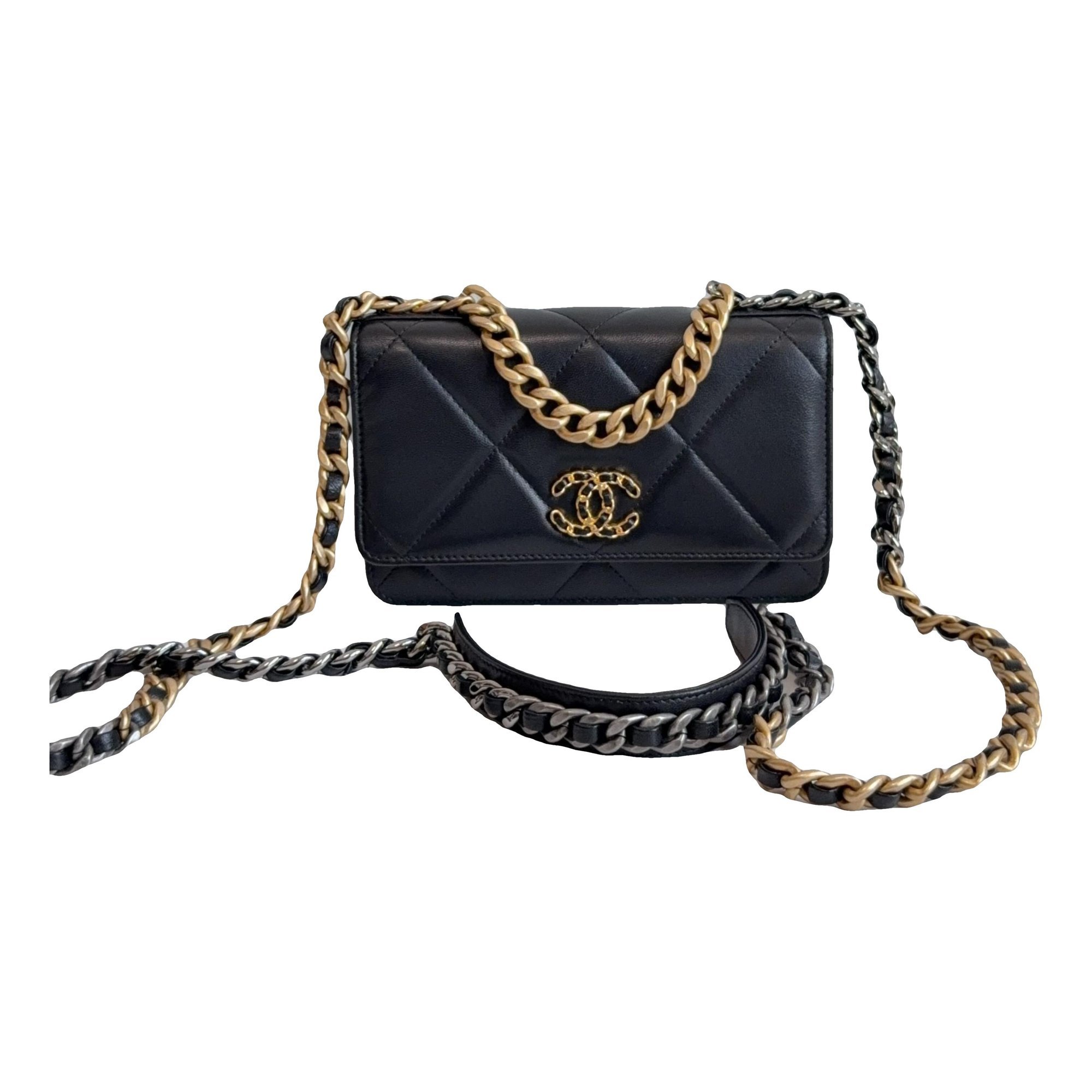 Wallet On Chain Chanel 19 leather handbag