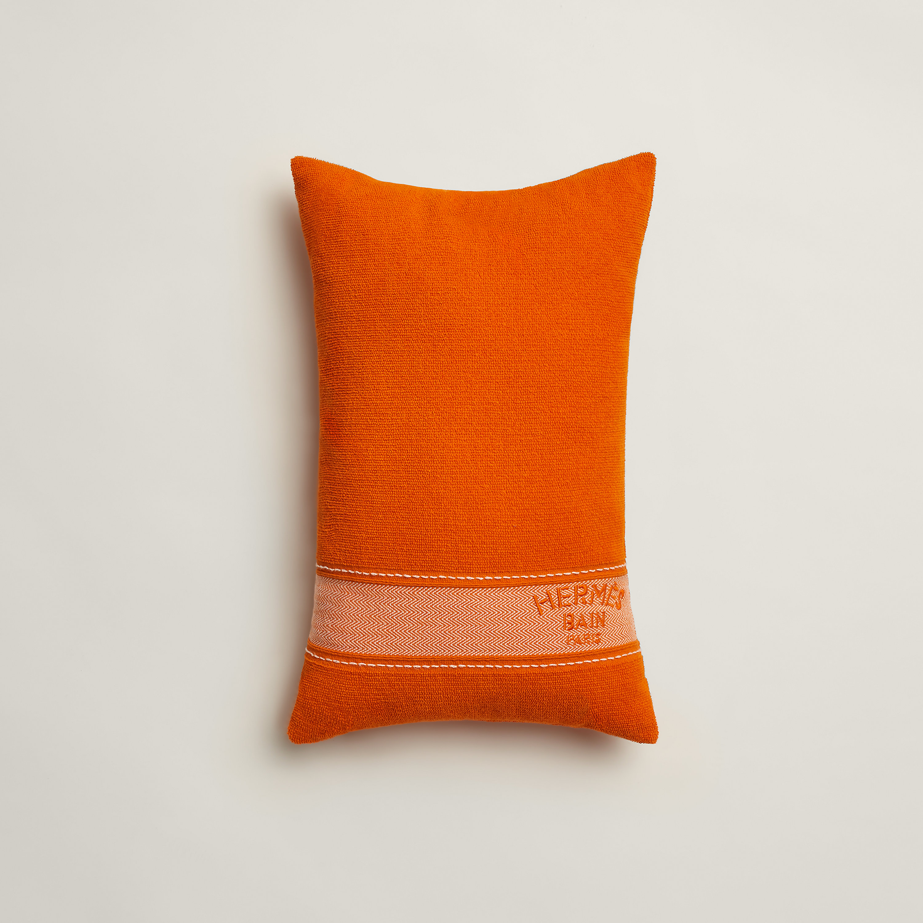Yachting Uni beach pillow