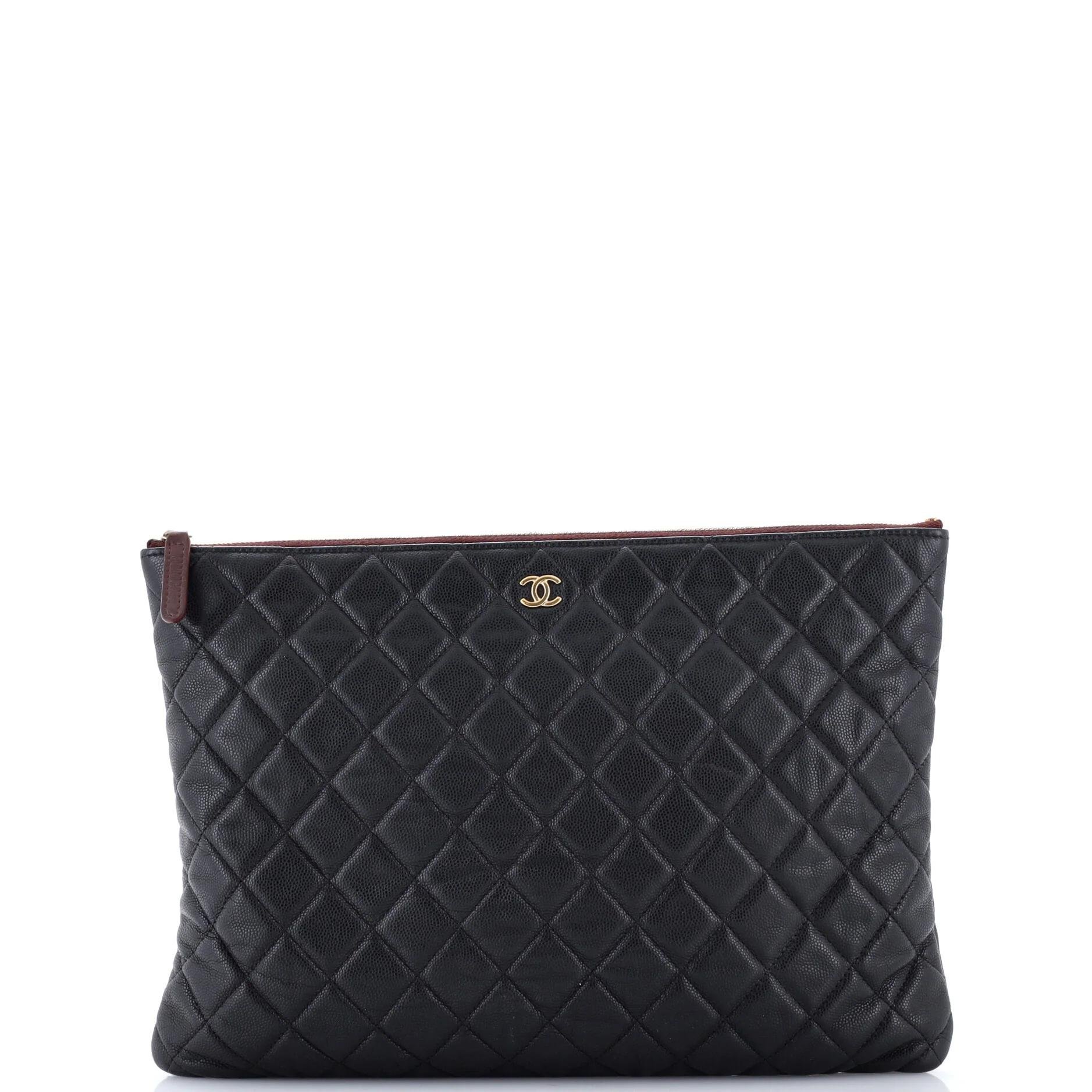 Chanel Leather clutch bag