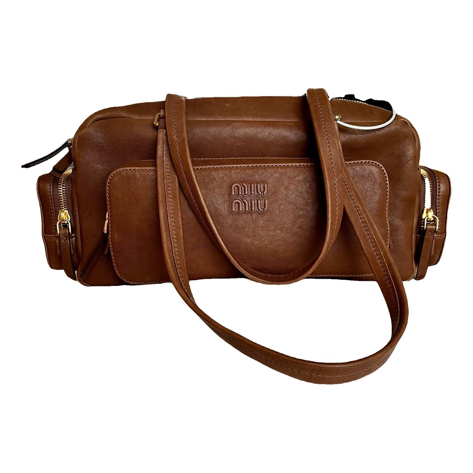 Pocket leather handbag