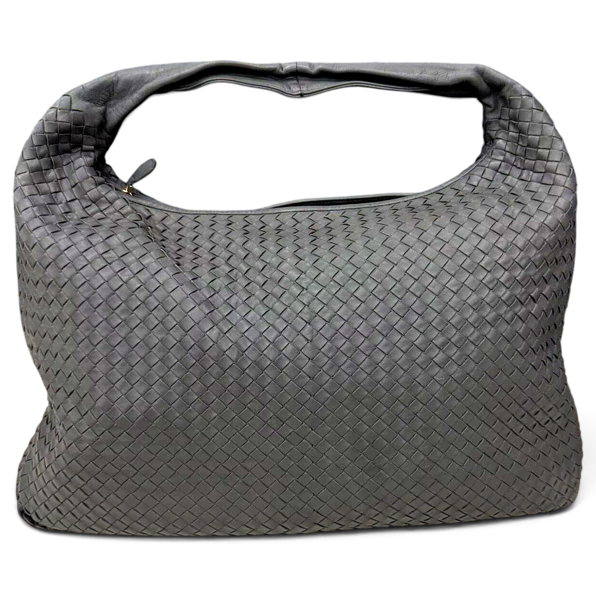 Veneta leather handbag