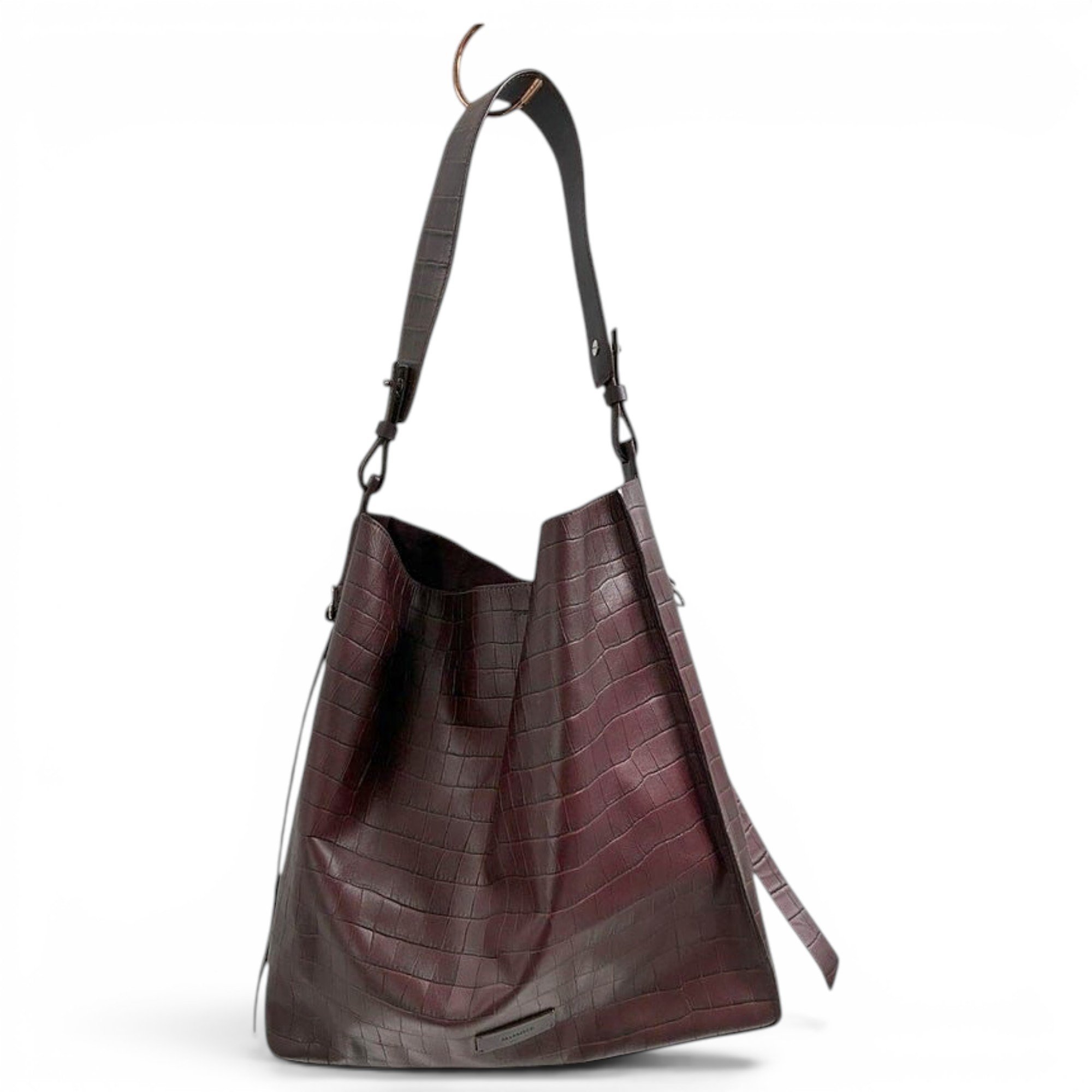 Leather tote