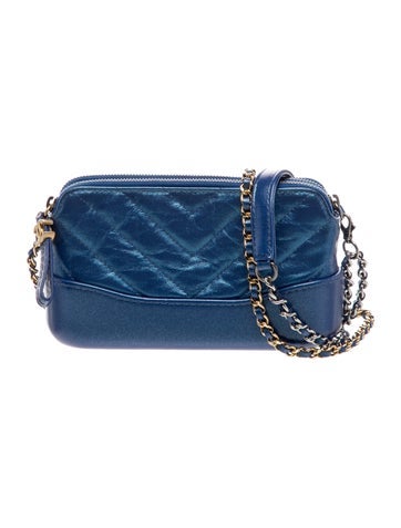 Gabrielle Clutch w/ Chain