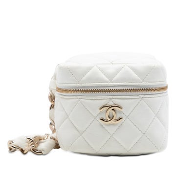 CC Quilted Lambskin Cube Zip Clutch with Chain