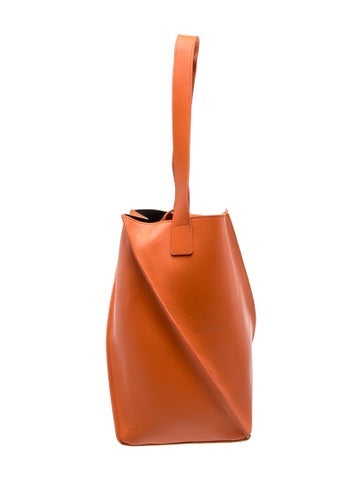 Yuzefi Leather Shoulder Bag