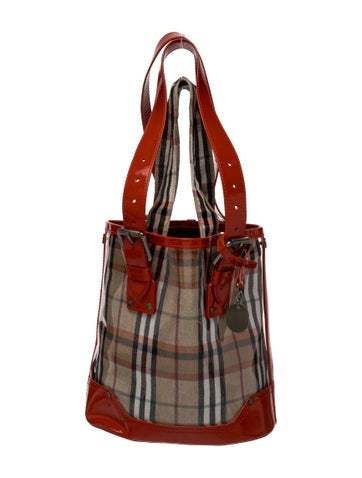 Nova Check Bucket Bag