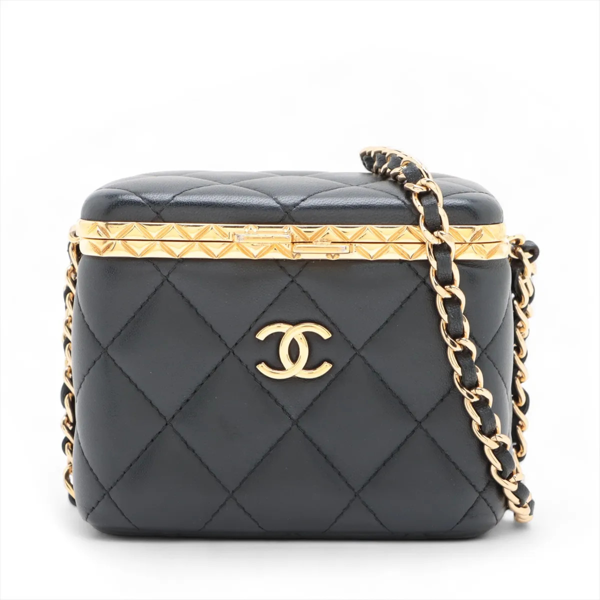 Chanel Matelasse Lambskin Chain Shoulder Bag Vanity Black Gold Metal Fittings 32