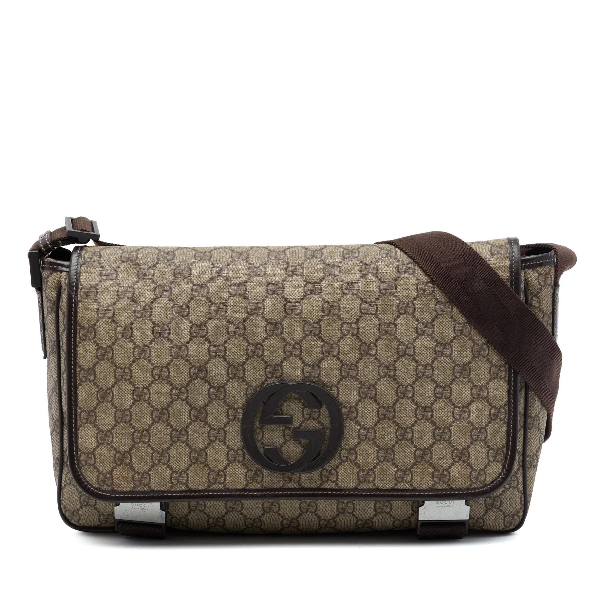 Interlocking cloth handbag