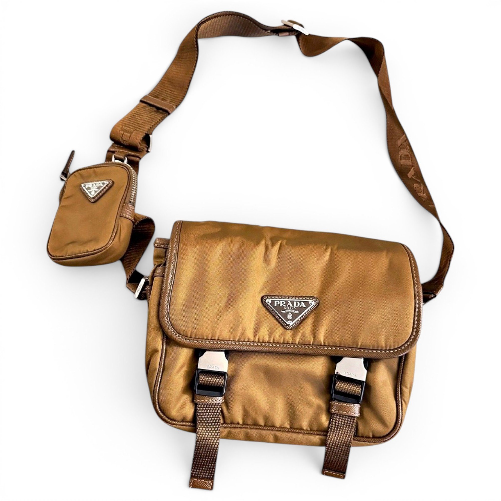 Prada Re-Edition 2005 crossbody bag