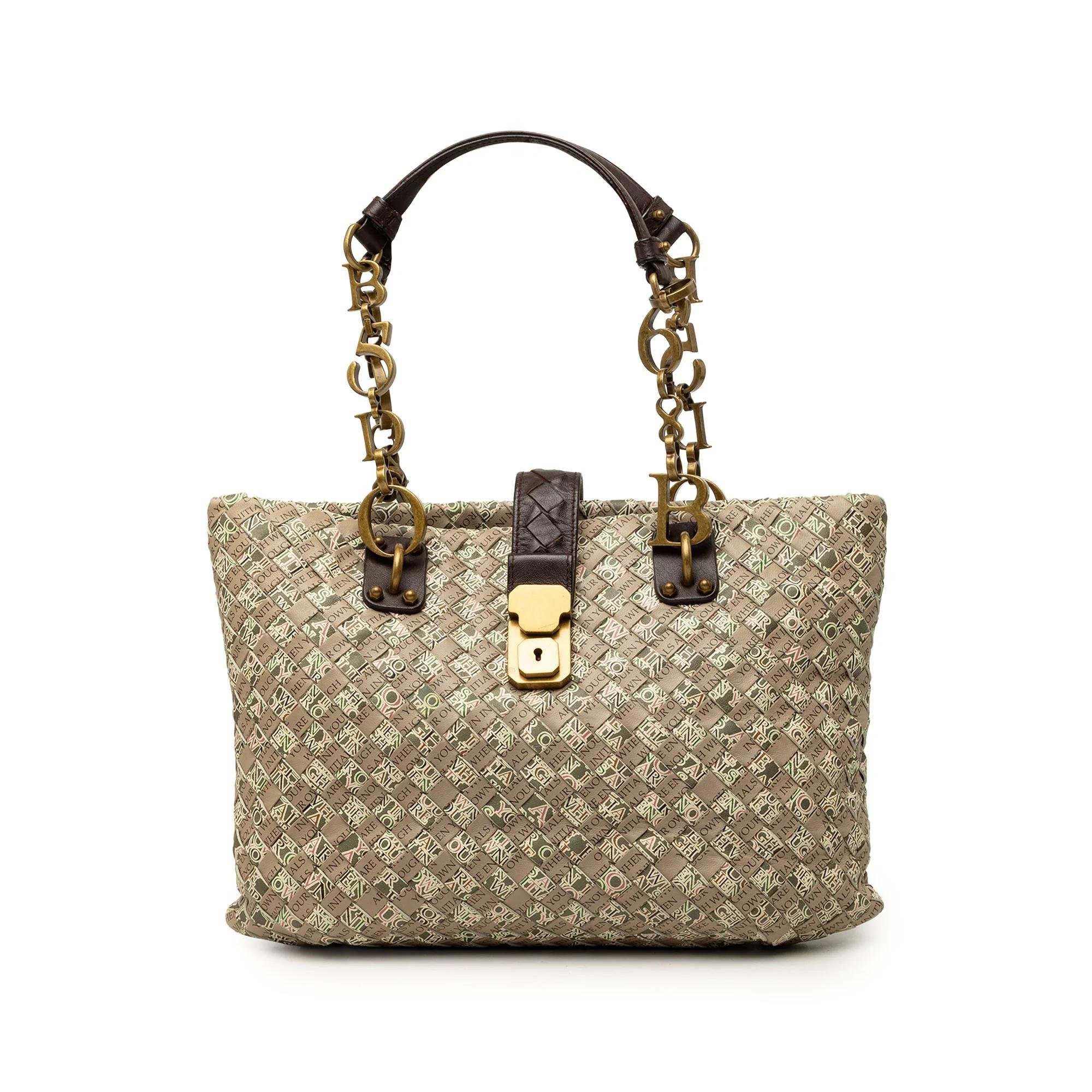 Veneta leather handbag
