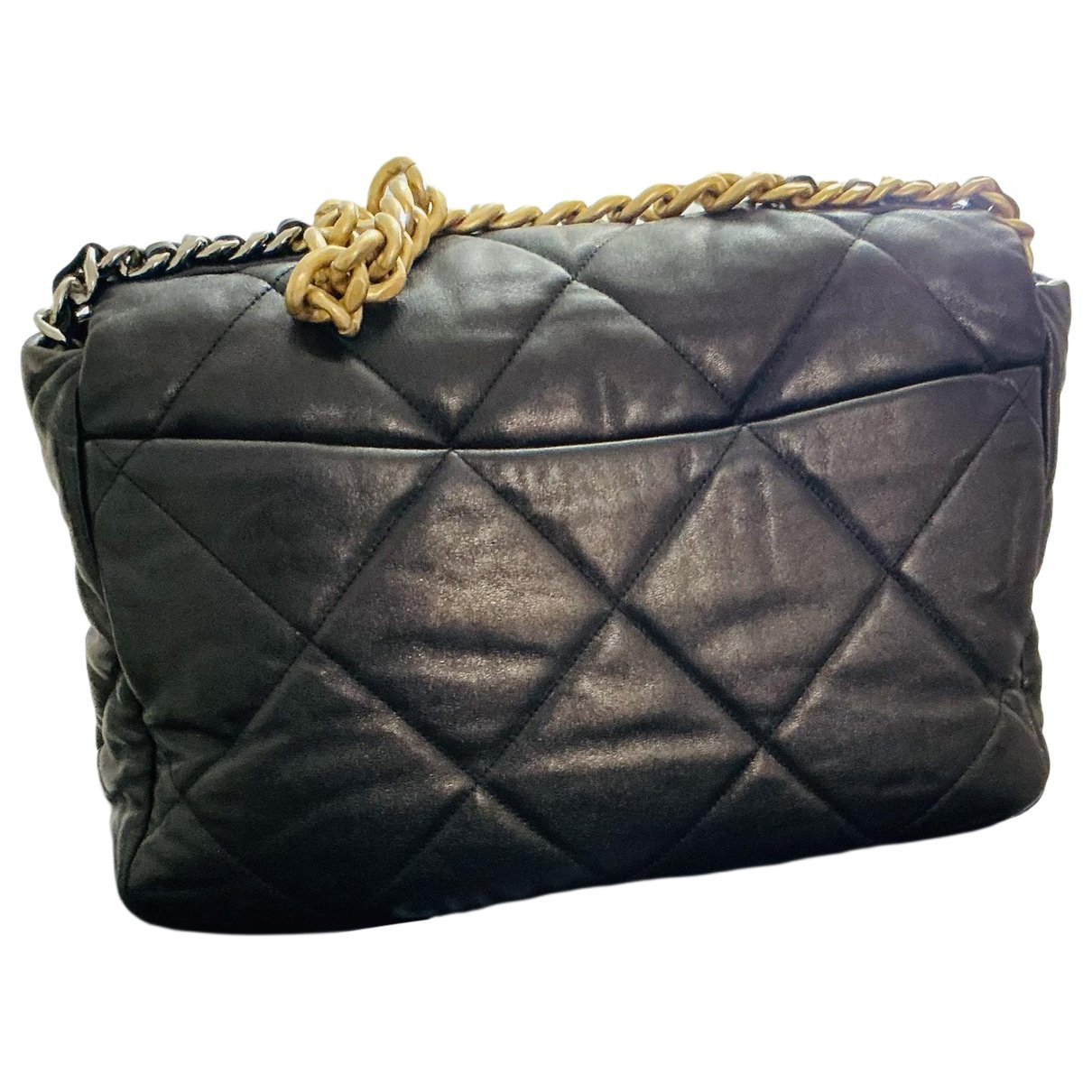 Chanel 19 leather handbag