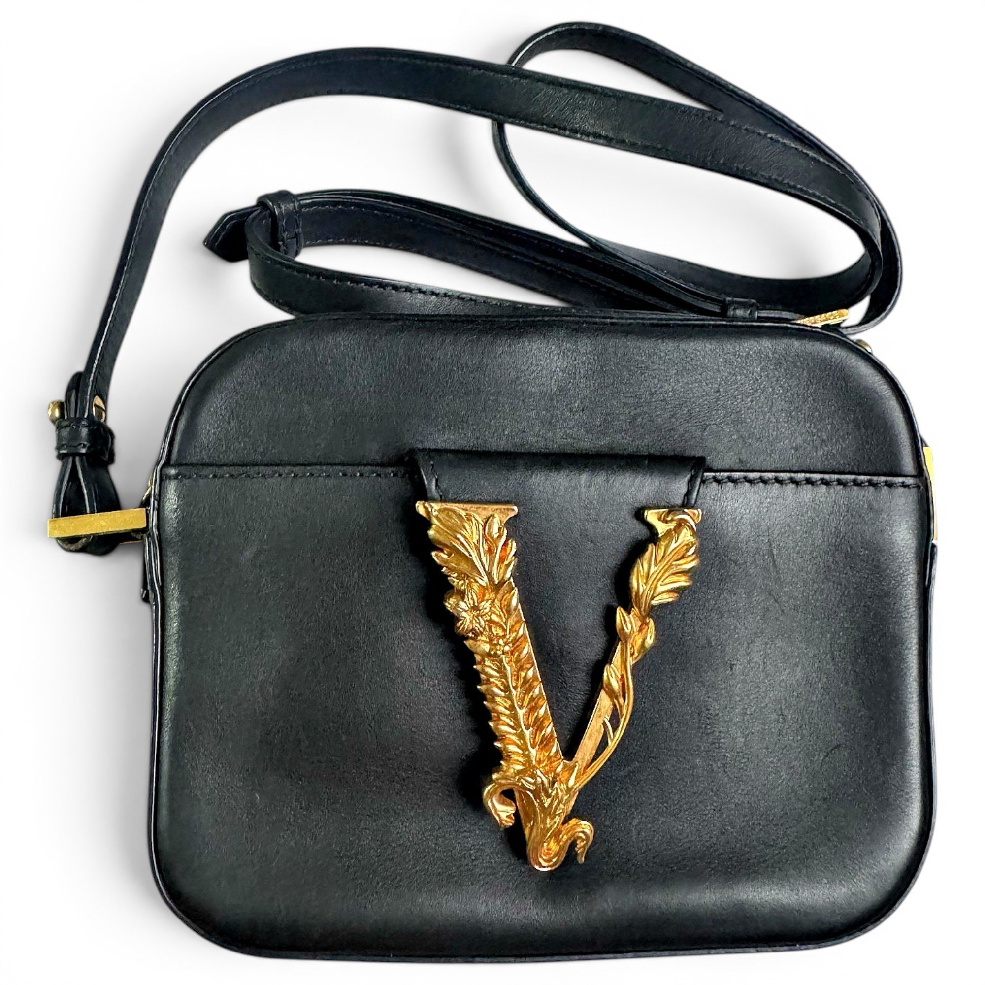 Virtus leather crossbody bag