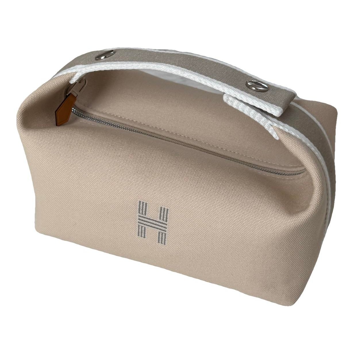 Bride à brac vanity case