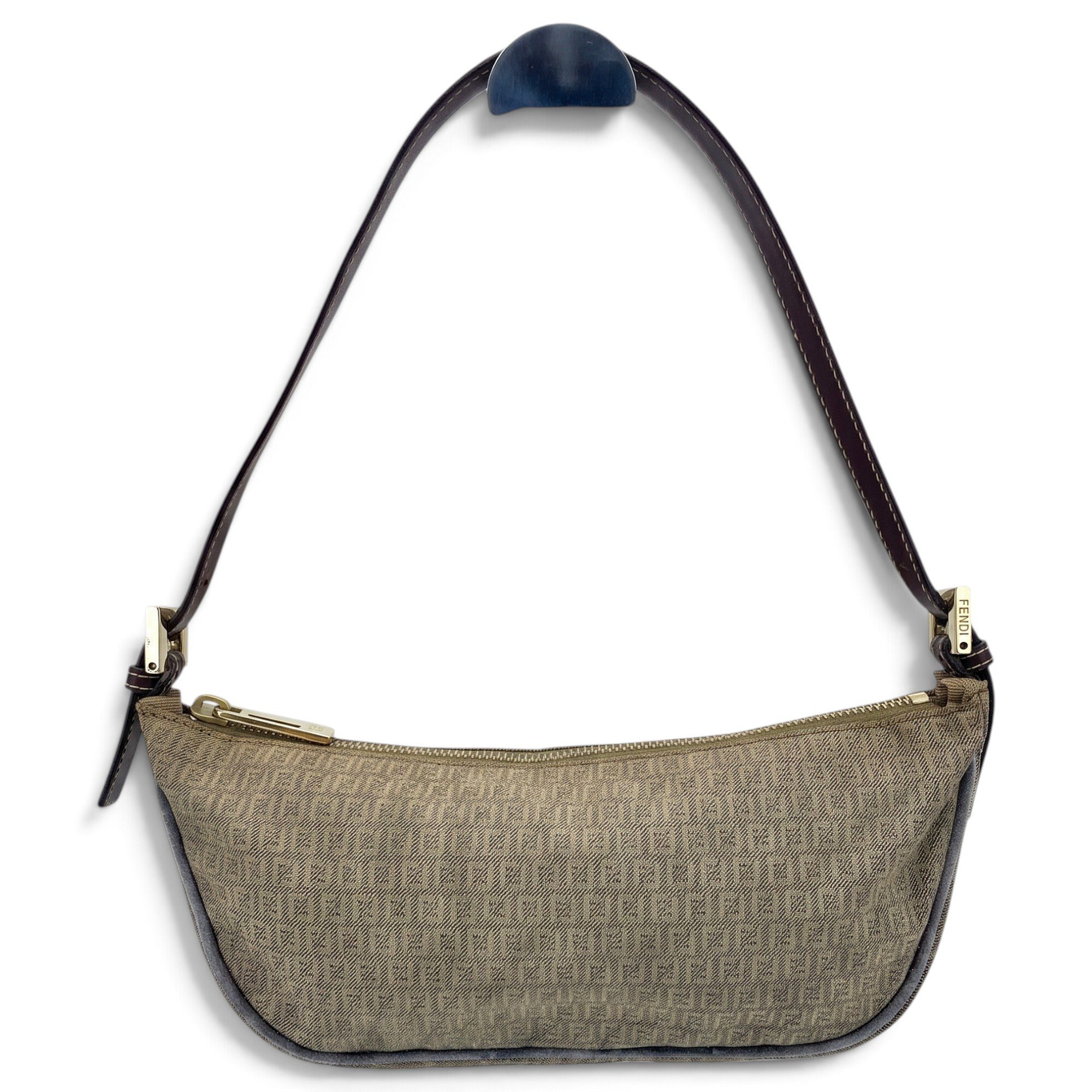 Baguette cloth handbag