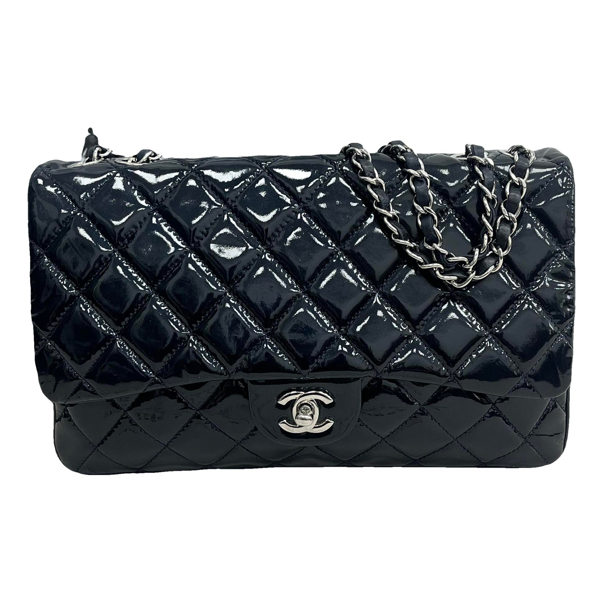 Timeless/Classique patent leather handbag
