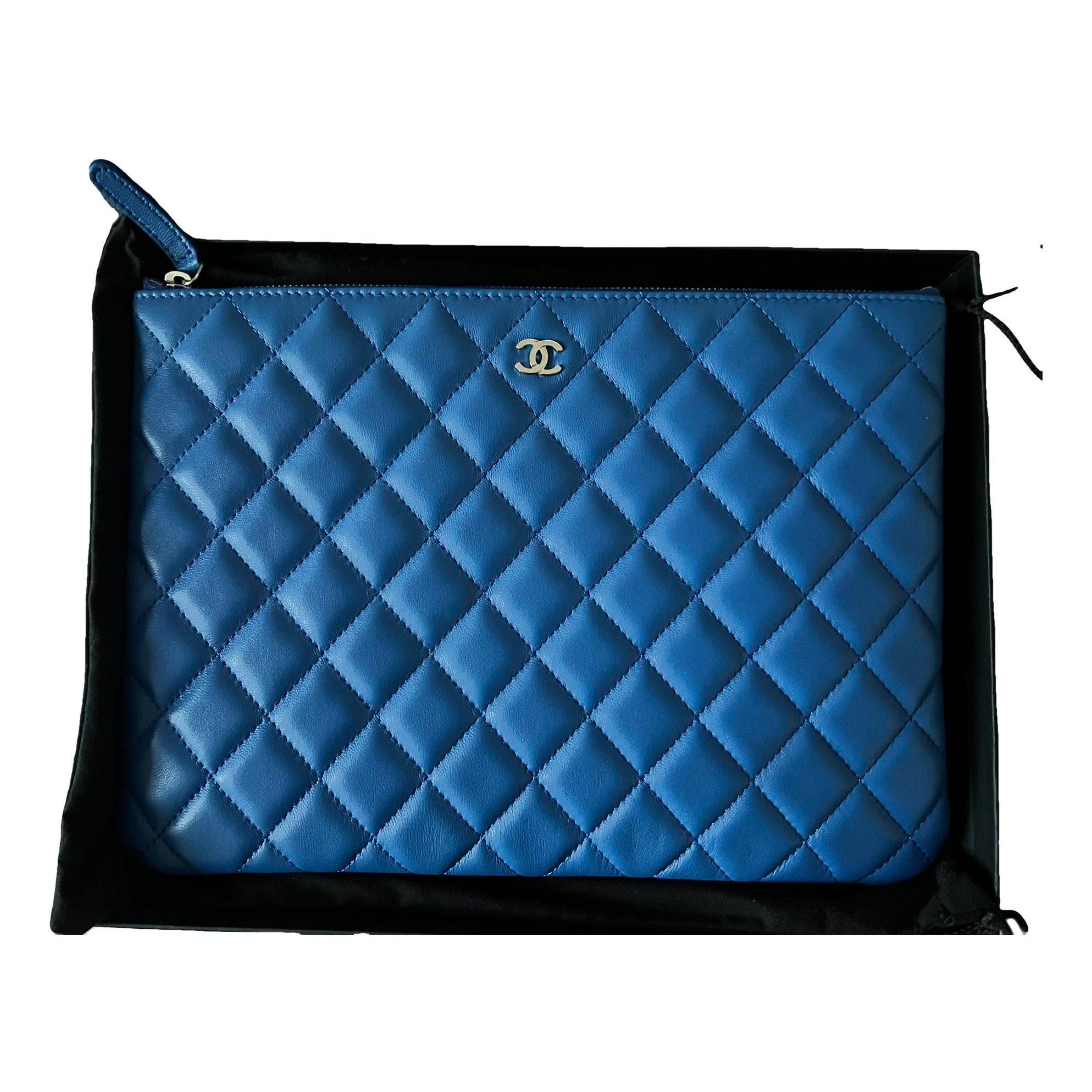 Timeless/Classique leather clutch bag