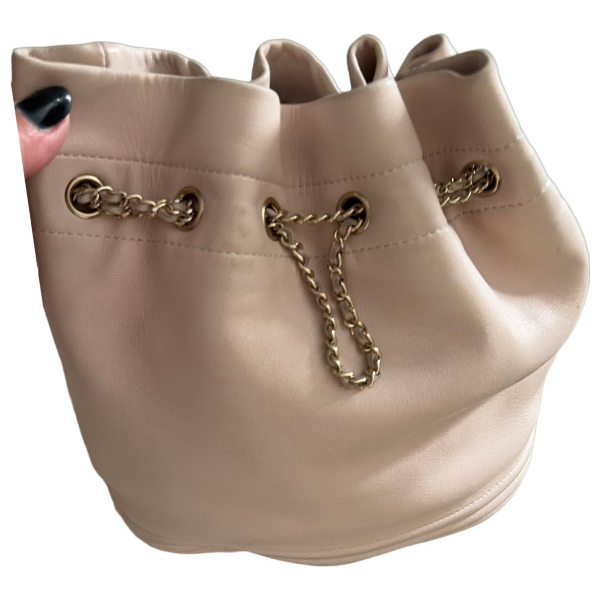 Chanel 22 leather handbag