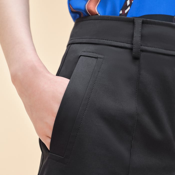 Noir Shorts