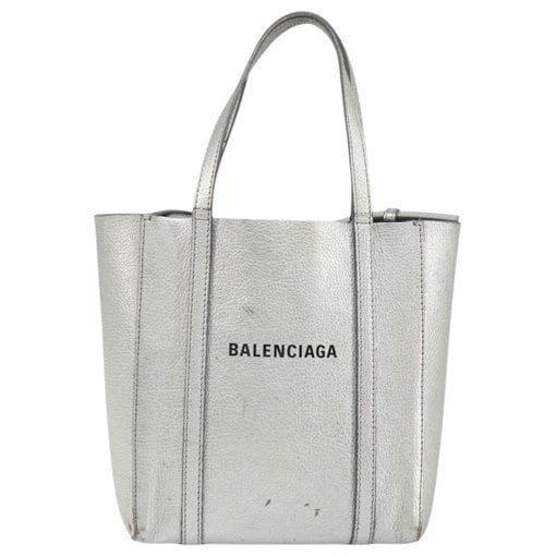 Everyday leather handbag