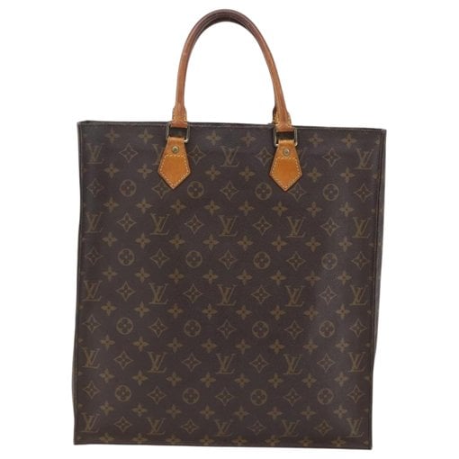 Plat leather handbag