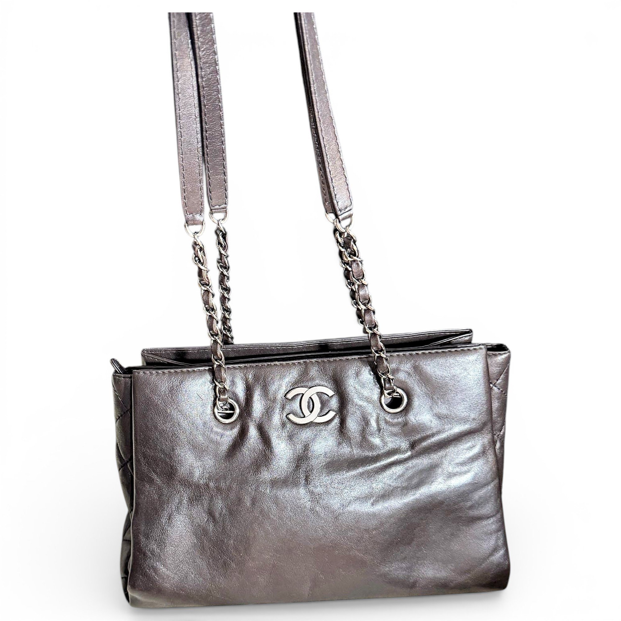 Chanel Classic CC Shopping leather handbag