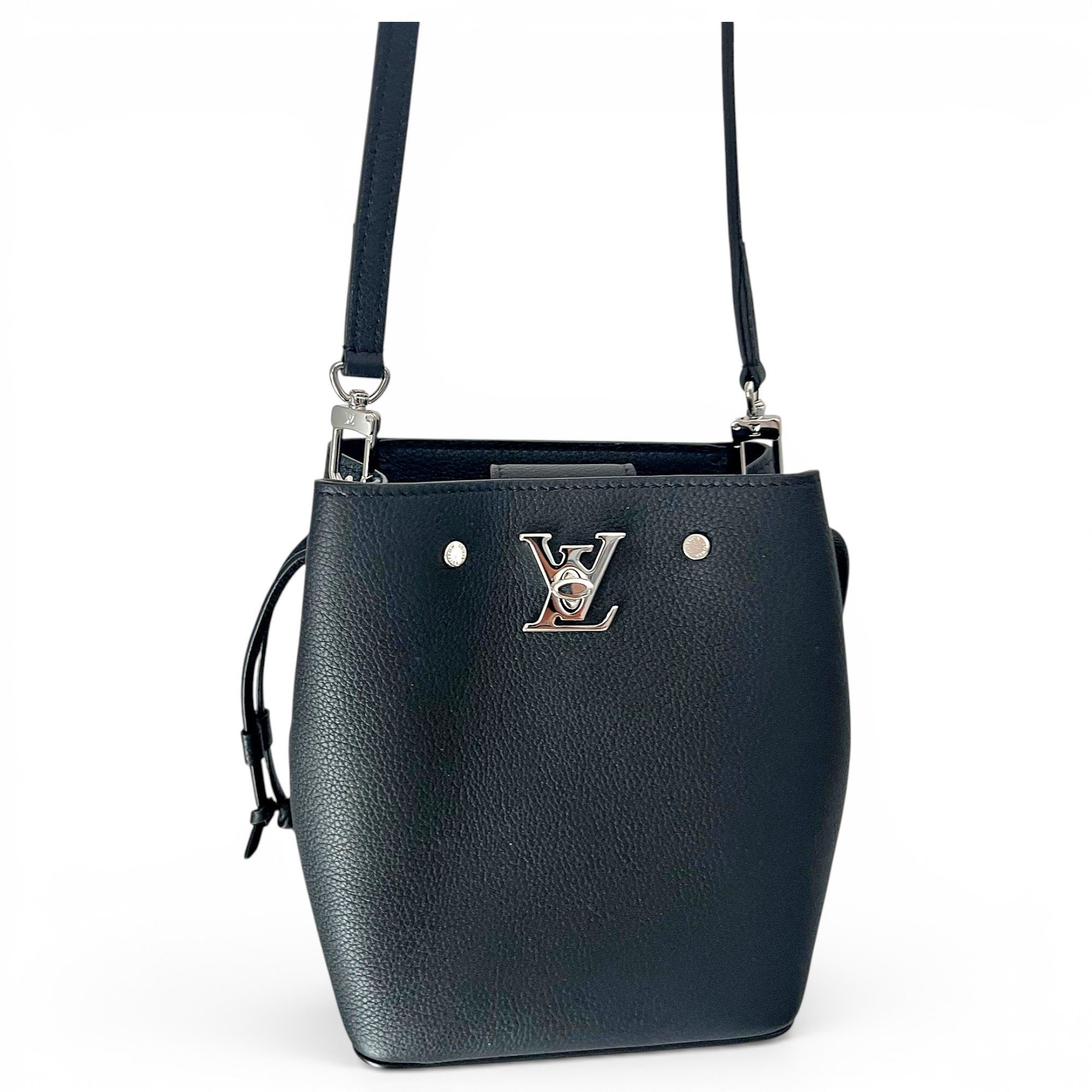 Lockme Bucket leather handbag