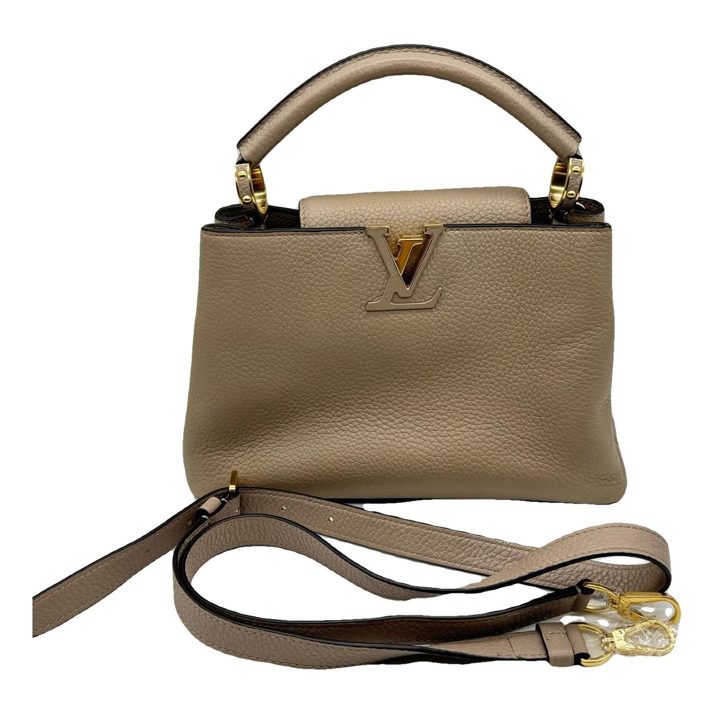 Capucines leather handbag