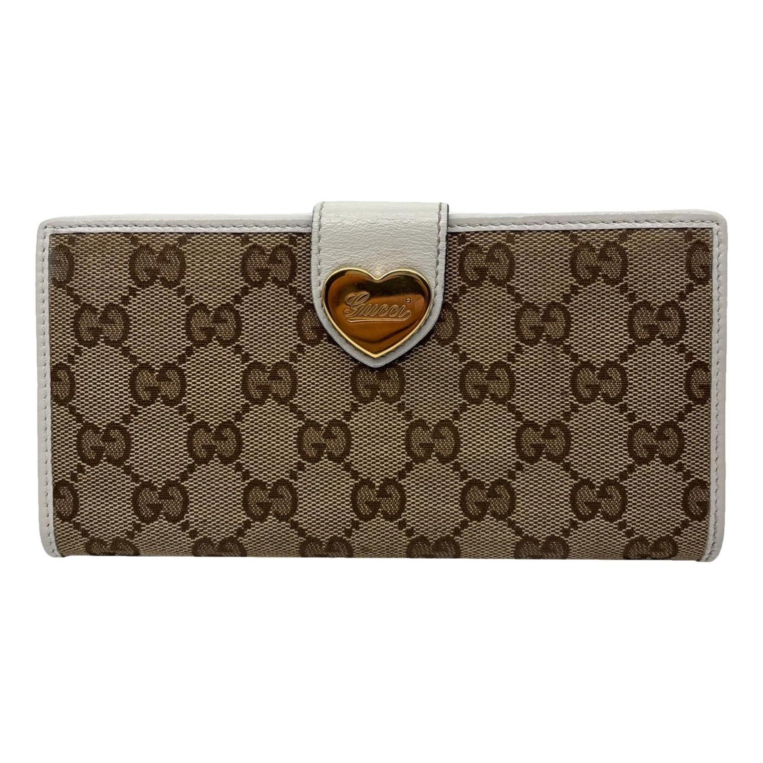 Cloth clutch bag
