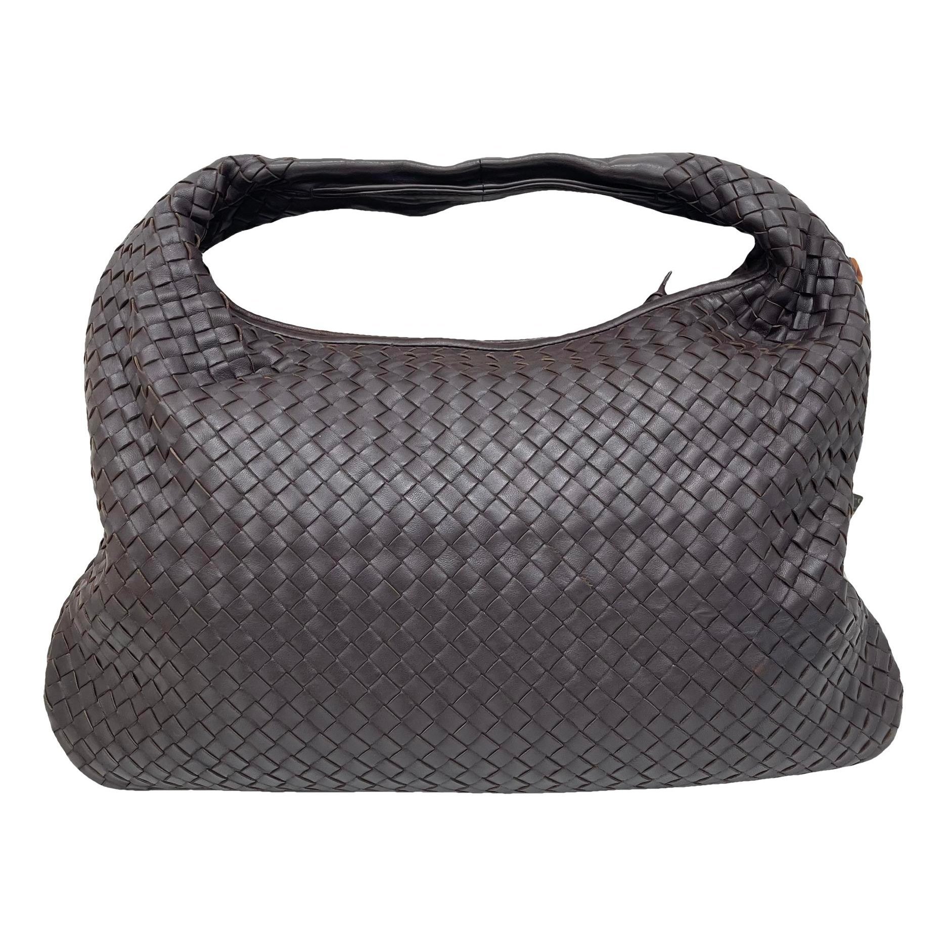 Veneta leather handbag