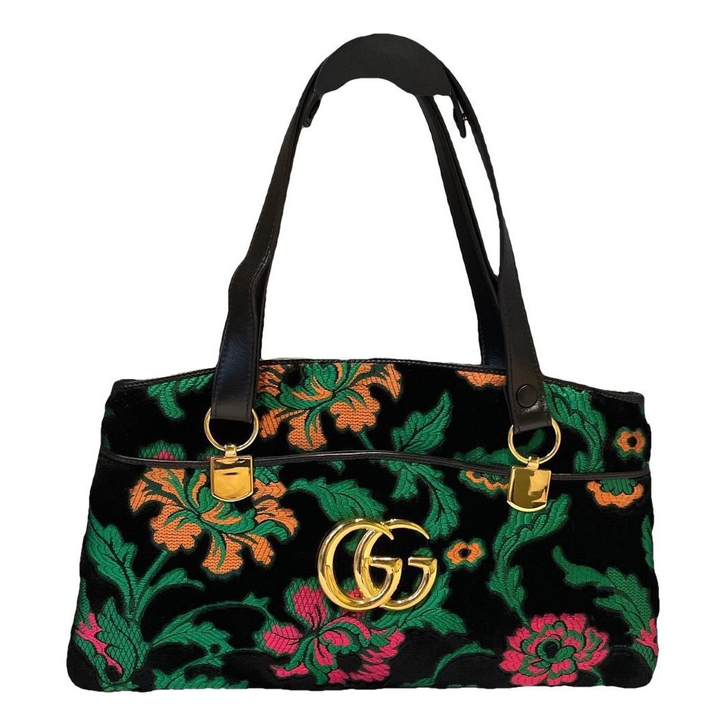 Arli velvet handbag