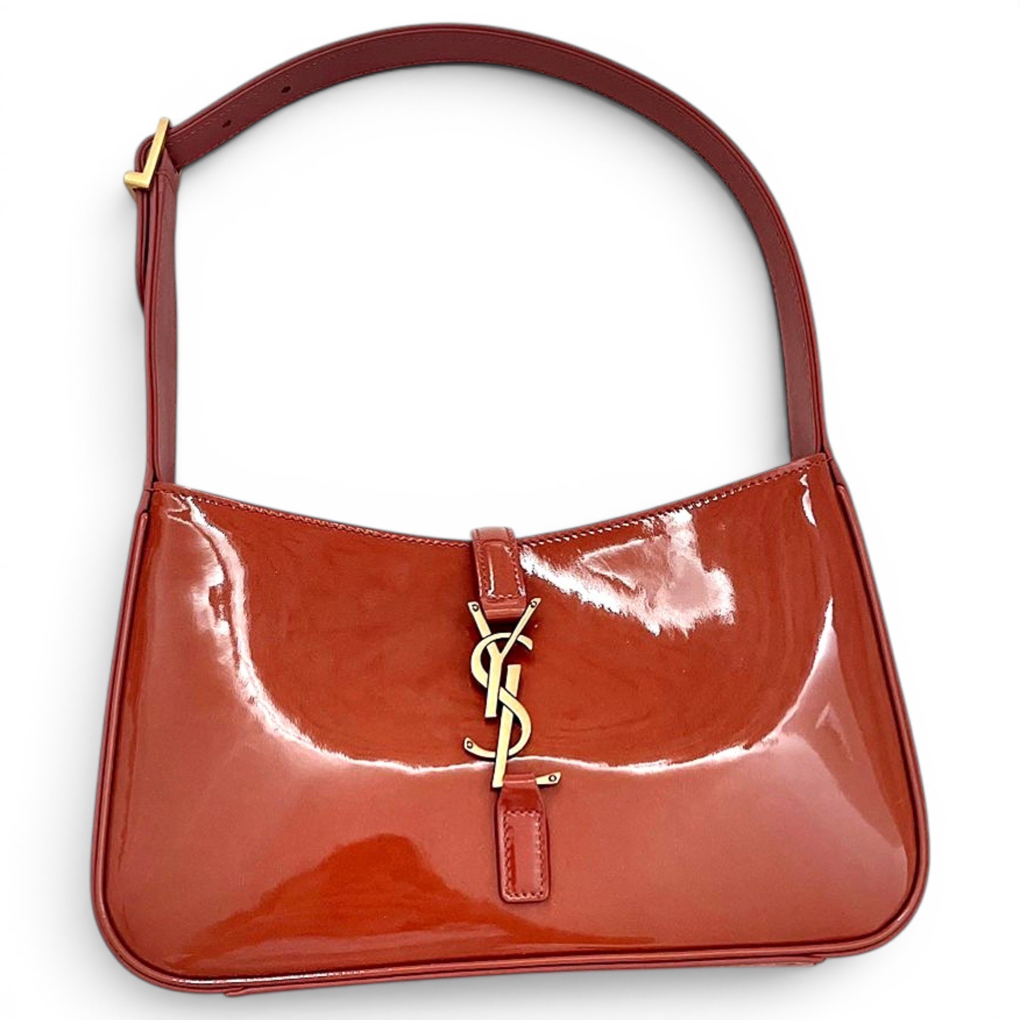 Le 5 à 7 patent leather handbag