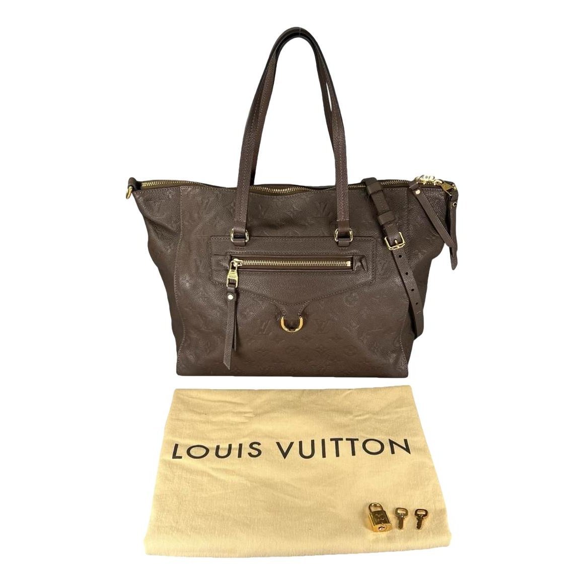 Leather tote