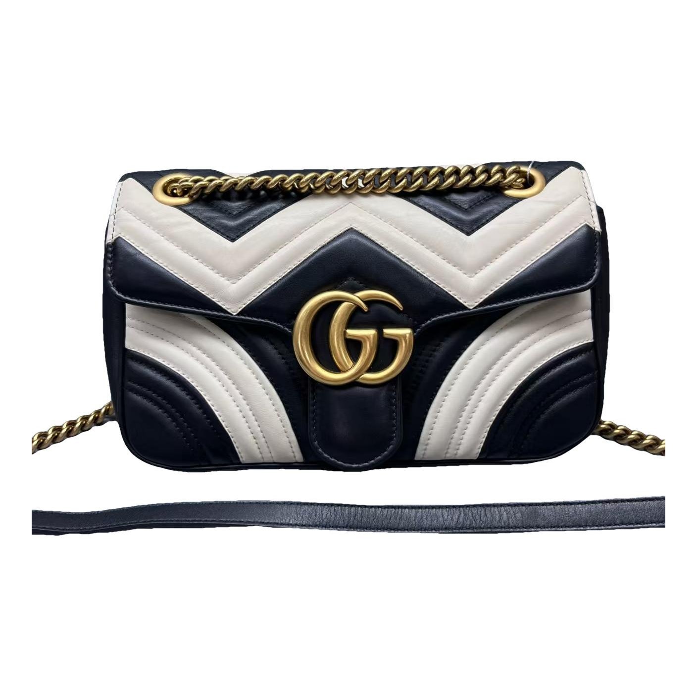 GG Marmont Flap leather bag