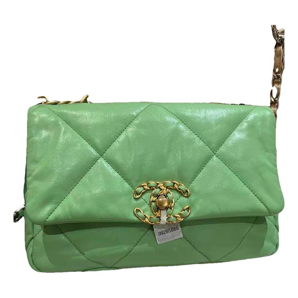 Chanel 19 leather handbag