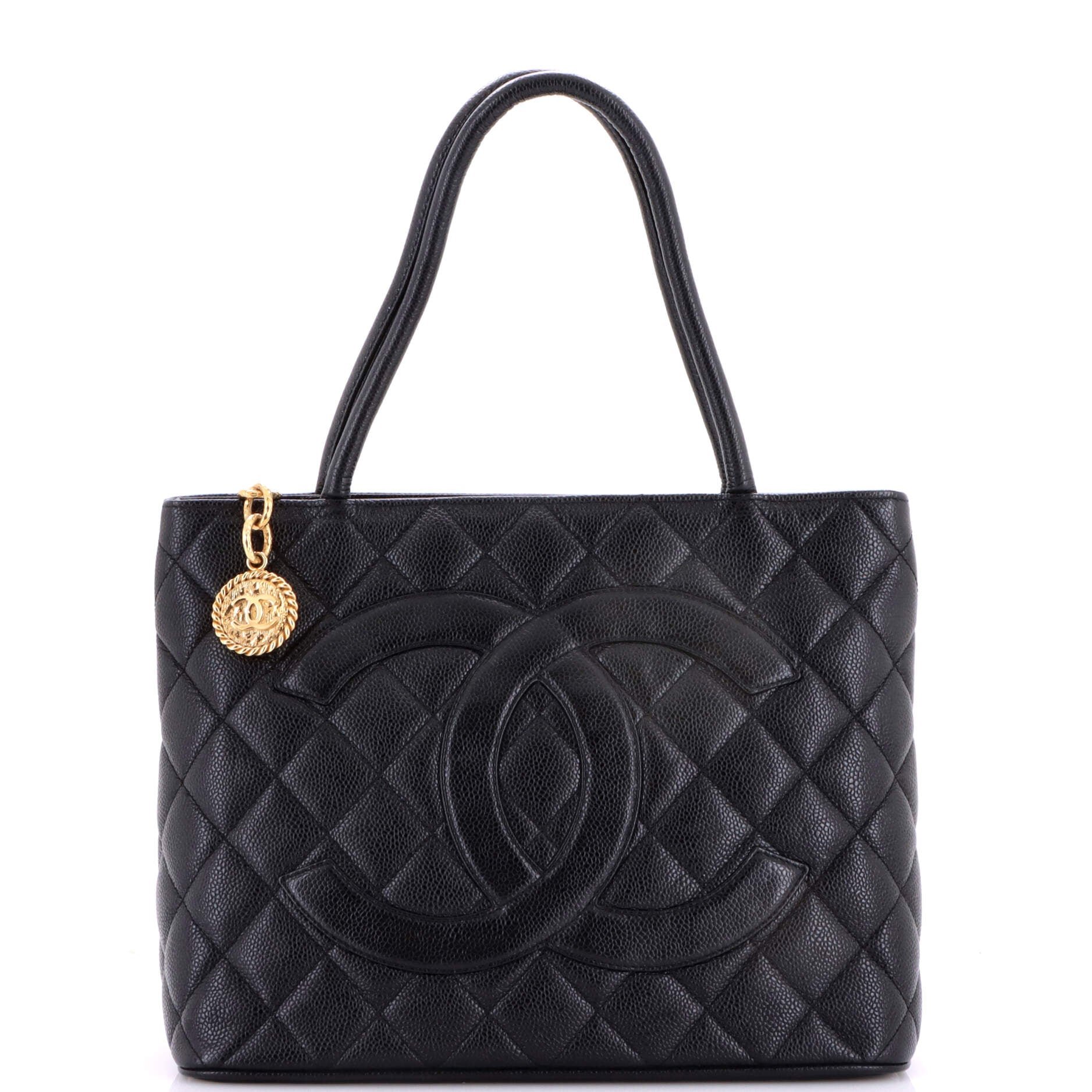 Medallion Tote Quilted Caviar