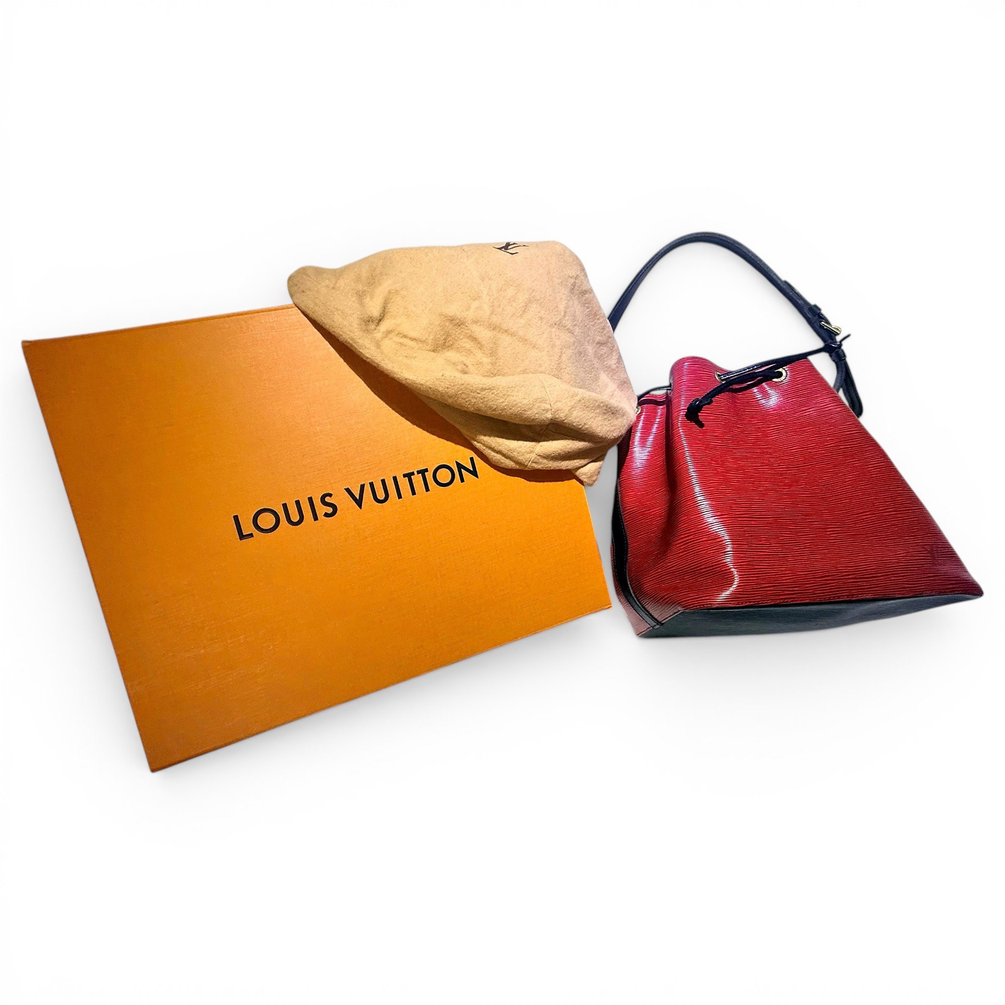 Noé leather handbag