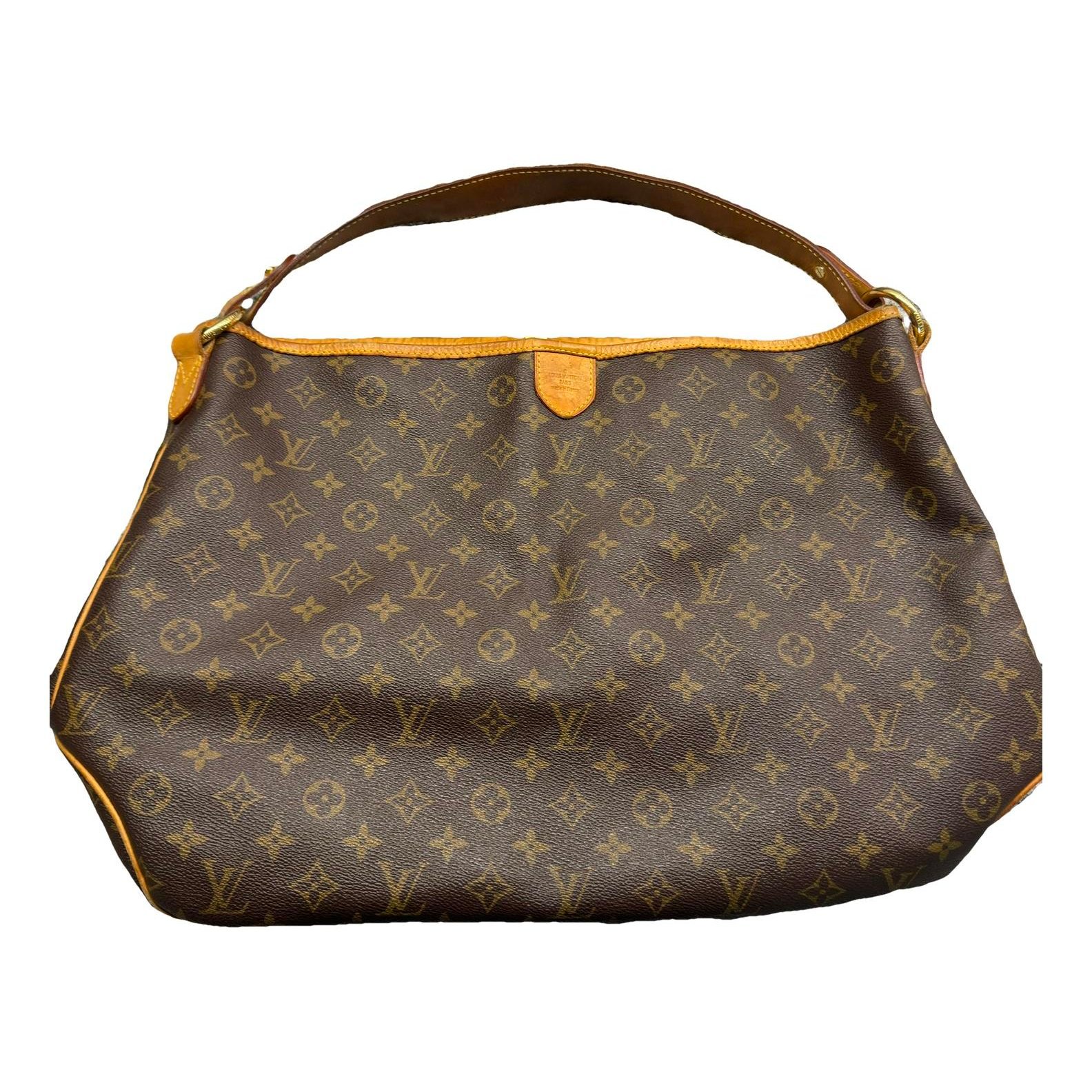 Delightful leather handbag