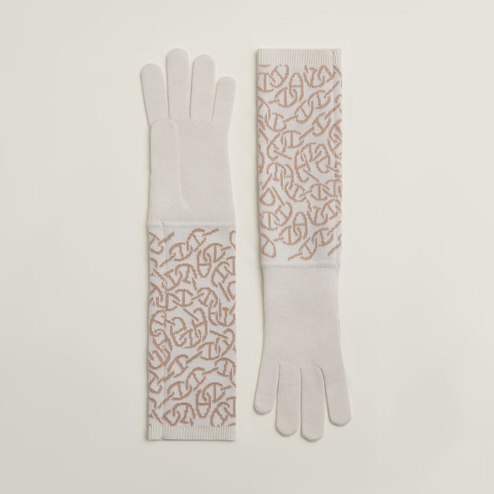 Julia Naoussa gloves
