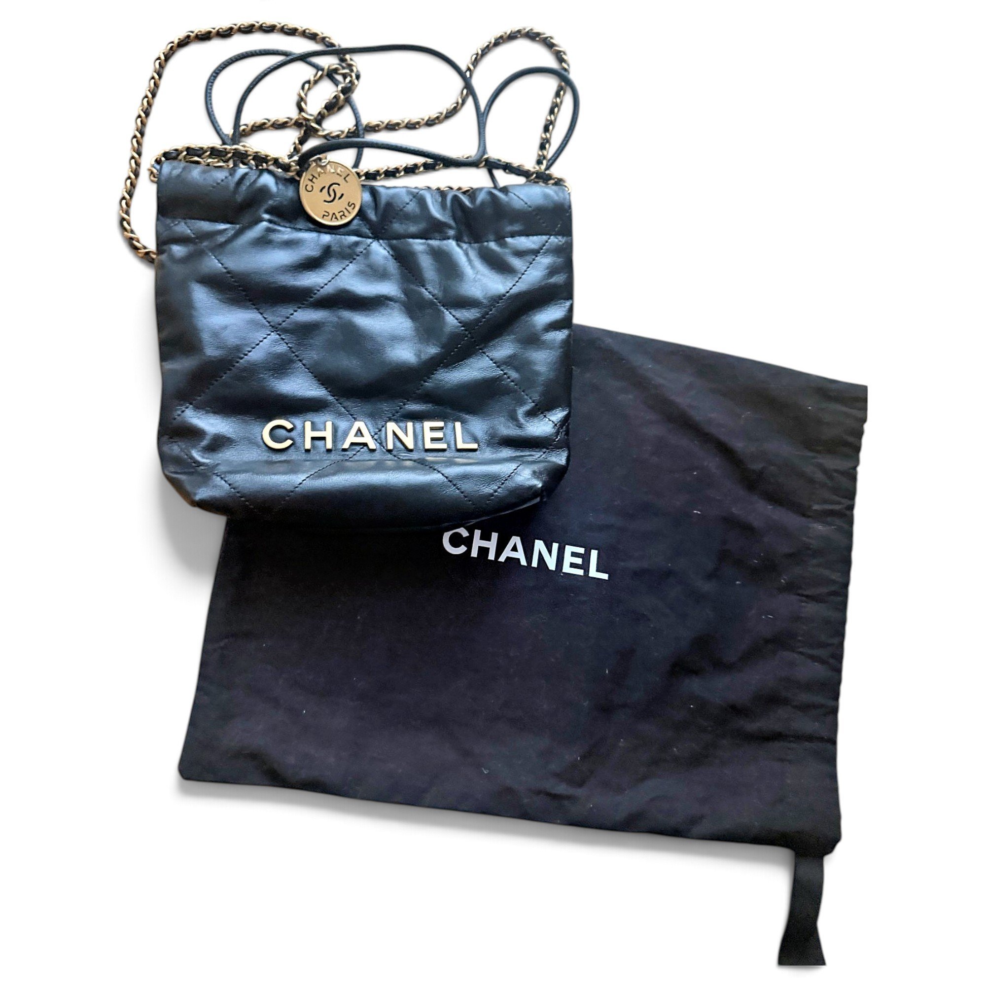 Chanel 22 leather handbag